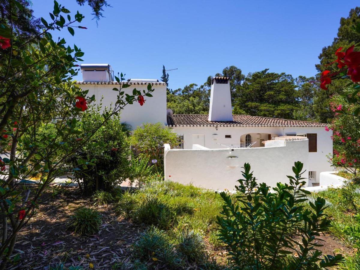 Roofed Villa In Albufeira With Private Swimming Pool Olhos de Agua  Rum bild
