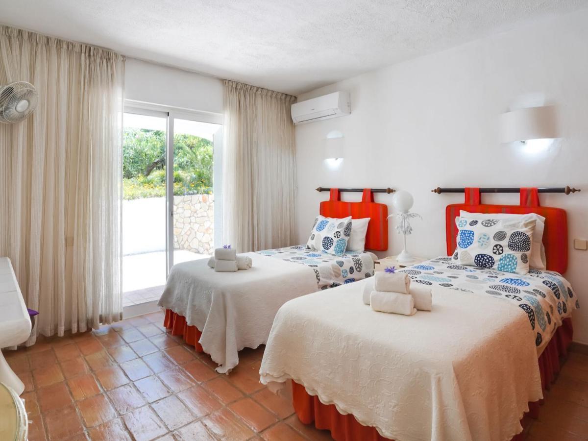 Roofed Villa In Albufeira With Private Swimming Pool Olhos de Agua  Exteriör bild