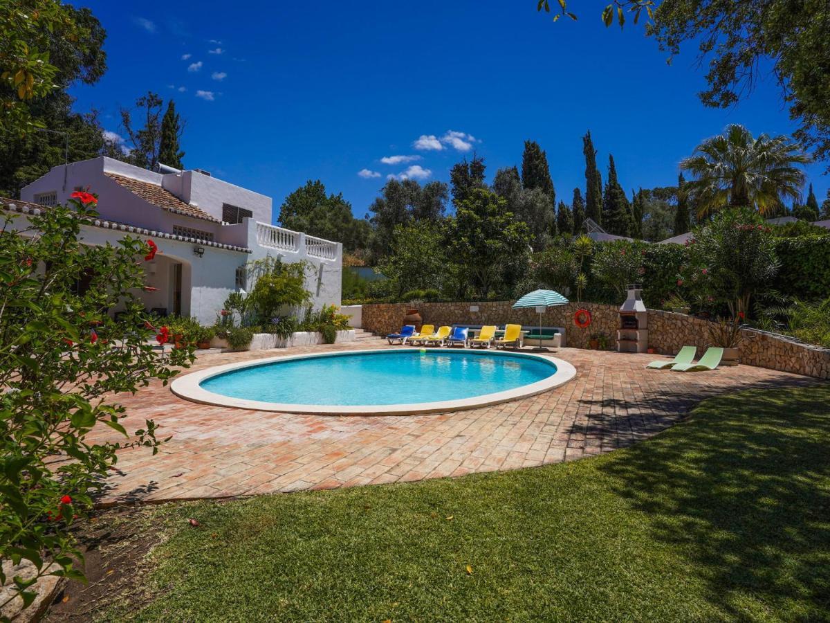 Roofed Villa In Albufeira With Private Swimming Pool Olhos de Agua  Rum bild