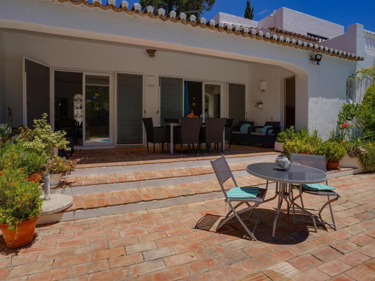 Roofed Villa In Albufeira With Private Swimming Pool Olhos de Agua  Rum bild